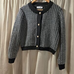 Black and White Patterned Women's Sweater With Pearl Button Detail NWOT